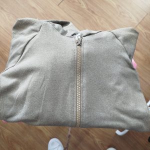 Conjuntos deportivos de top, pantalón y sudadera. 6 colores - camel