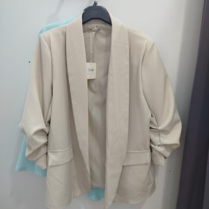 Blazer talla curvy - crudo