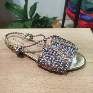 Sandalias melody trenzadas multicolor.